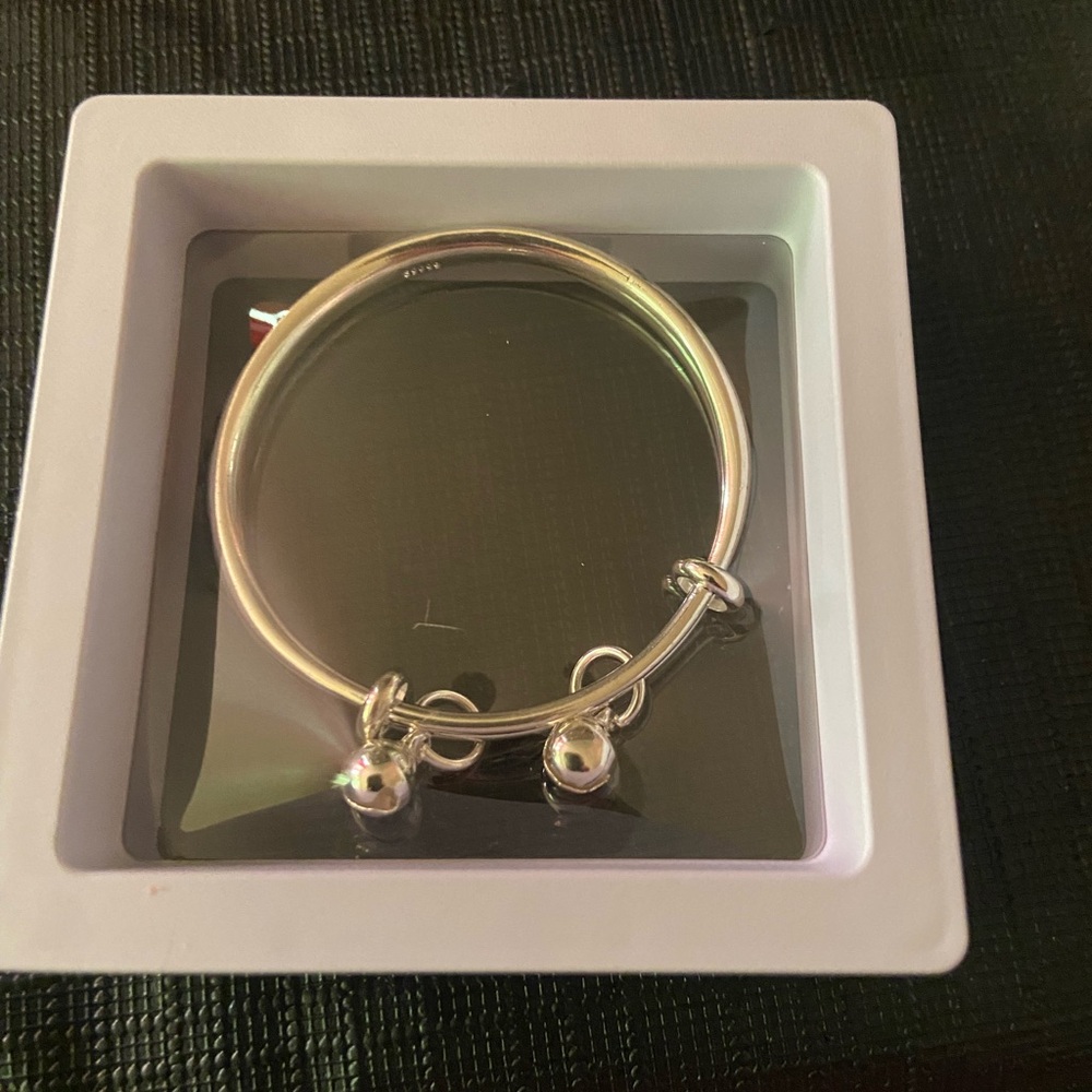 Elegant Silver Bangle Bracelet